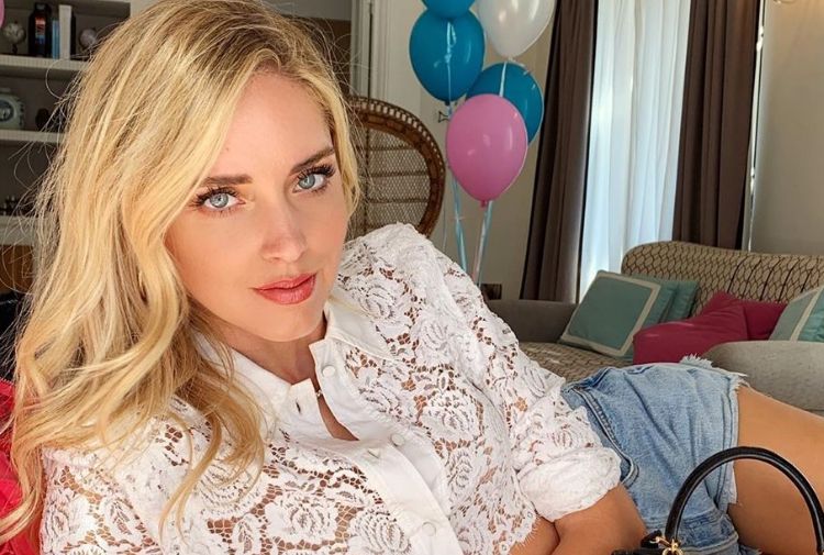 Chiara Ferragni Si Ingozza Di Pastasciutta Ma Locchio Dei Fan Cade