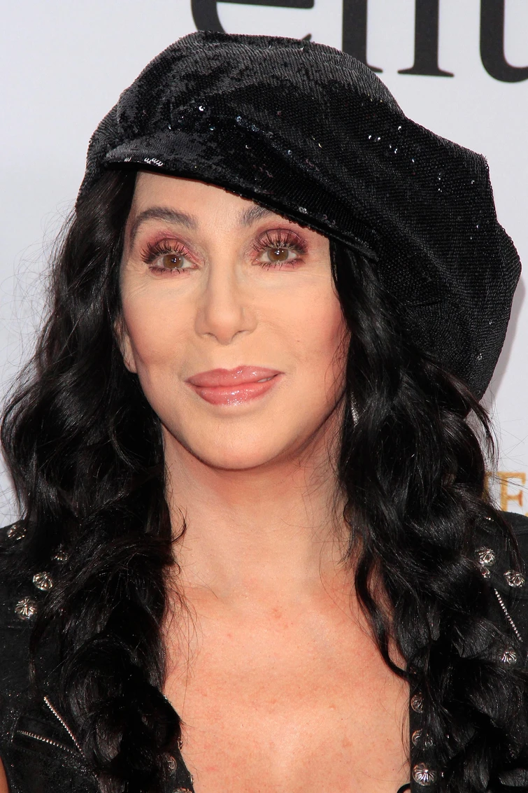 Cher Compie Anni Tutte Le Curiosit Sulla Pop Star Dalleterna