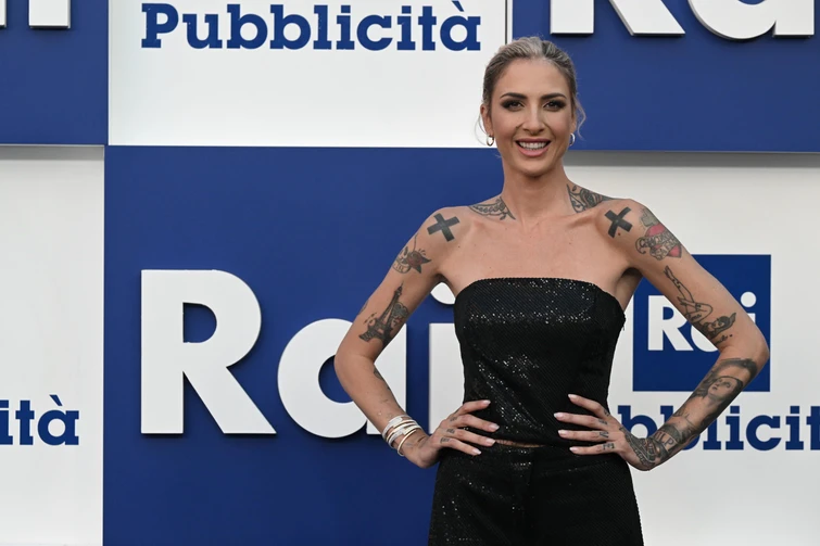 Ema Stokholma Torna Single Con Angelo Madonia Finita Lamore Mi Ha