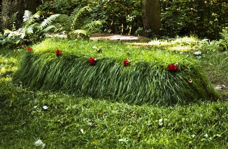 Funerali green dalle bare di cartone alla liquefazione delle salme