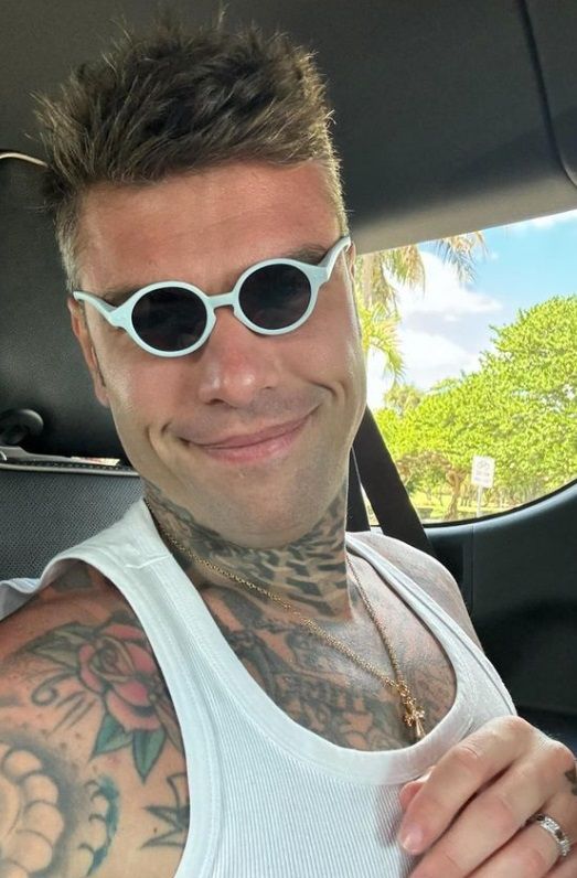 Ferragni e Fedez svelano le loro vite da single differenze siderali Che fine ha fatto il manager al centro del divorzio e la smentita della società