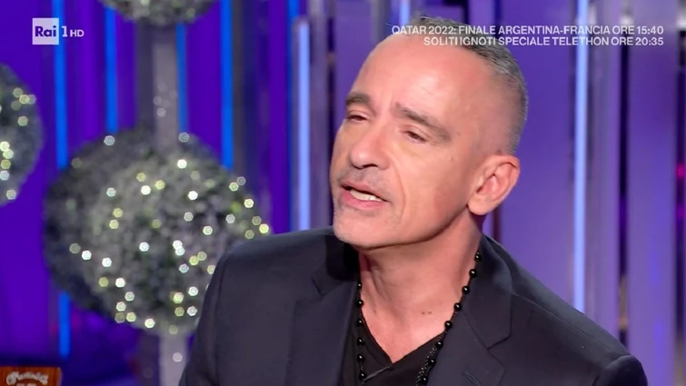 Eros Ramazzotti prima i baci poi la dedica inspettata a Michelle Hunziker