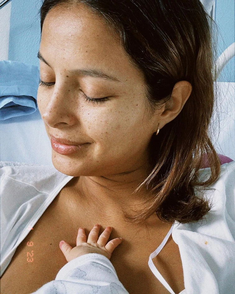 Mariana Rodriguez in passerella a 3 mesi dal parto Mi sono vergognata delle smagliature