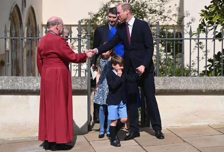 La famiglia reale inglese festeggia la Pasqua chi cè e chi manca Kate e Camilla il dettaglio che le unisce