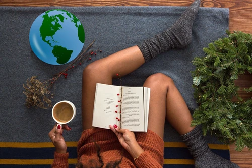 10 libri da regalare a Natale per fare il giro del mondo