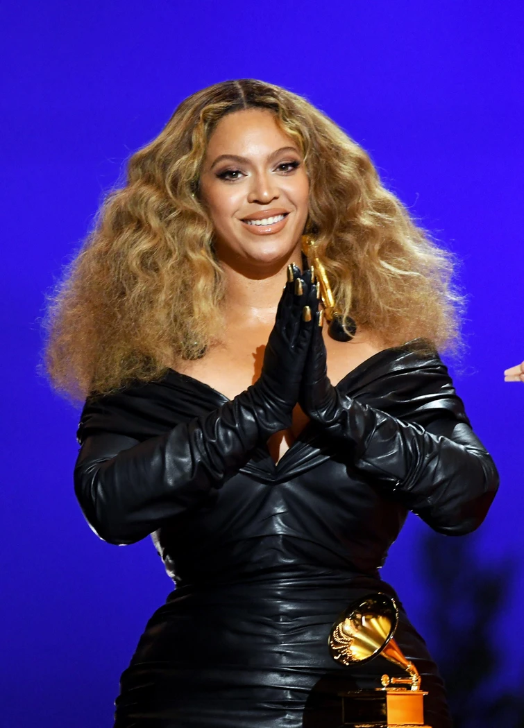 Beyoncé snobbata ai premi country Il motivo  troppo nera Il padre e le accuse di razzismo