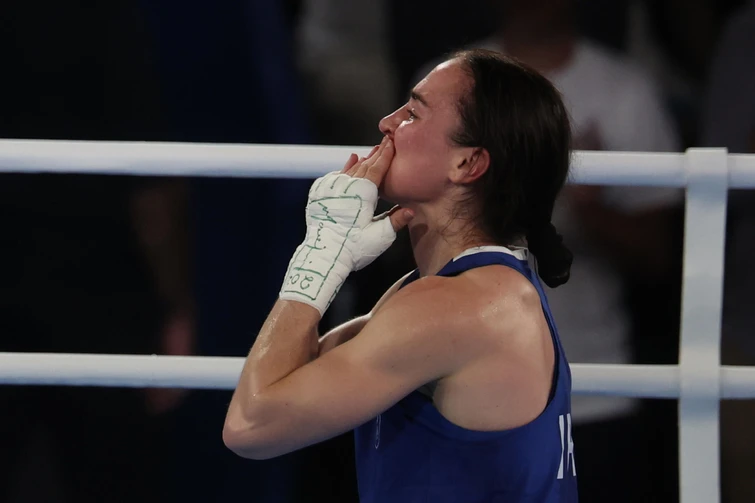 La magnifica storia della pugile che ha vinto loro alle Olimpiadi e ora tornerà a fare le pulizie in un ospedale