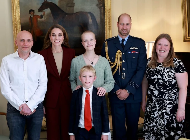 Kate Middleton perché non porta più lanello di Diana che le regalò William Intanto raggiunge un nuovo traguardo