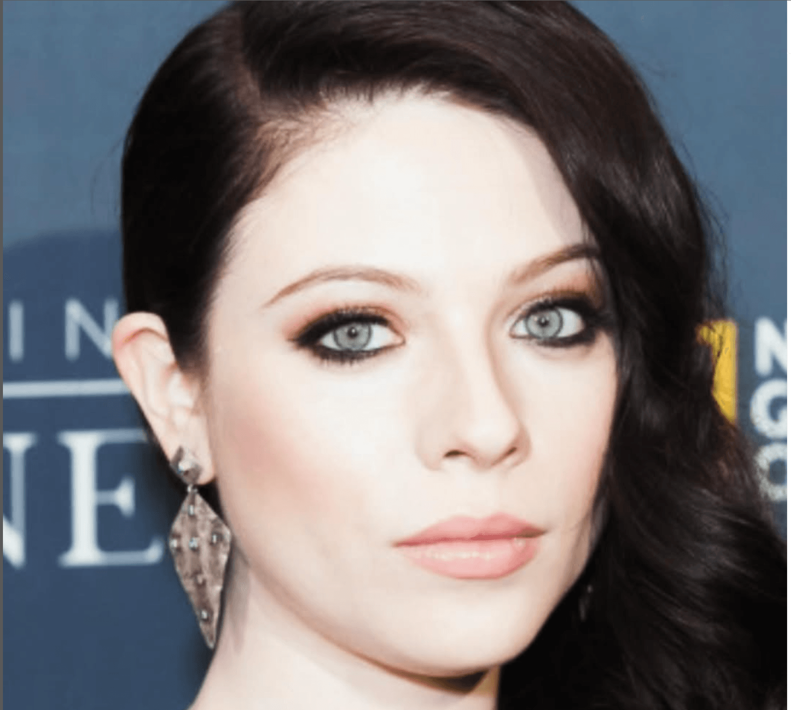 Michelle Trachtenberg trovata morta in casa: il trapianto di fegato e le foto allarmanti della star di Gossip Girls