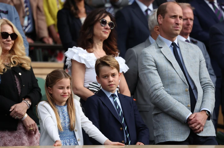 Il principe George compie 10 anni ma la nuova foto di compleanno non è di mamma Kate