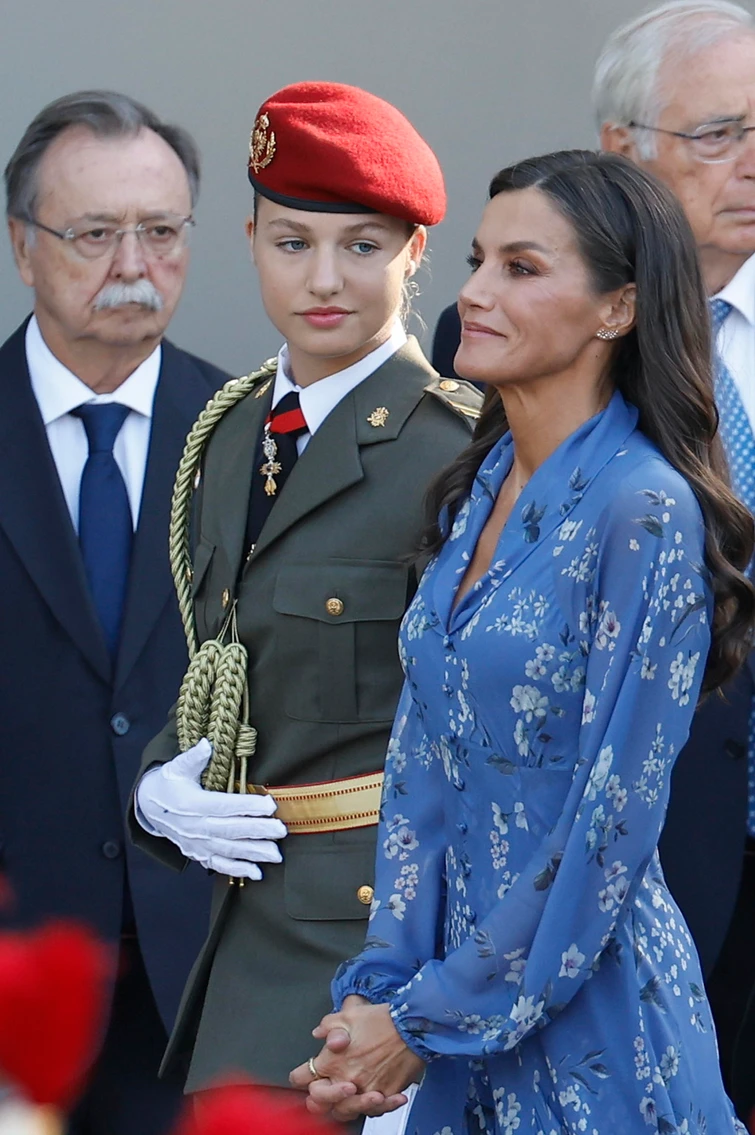 Leonor Di Borbone Compie 18 Anni E Giura Fedeltà Alla Spagna: Ecco ...