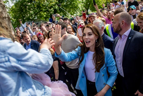 Kate sorridente e felice più che un avvistamento unapparizione Ma senza foto