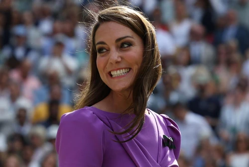 Kate Middleton tutti in piedi per lei a Wimbledon il perché del colore lilla e le sue parole