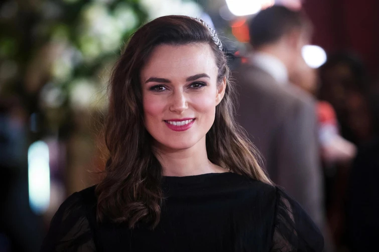 Keira Knightley parla per la prima volta della sua famiglia Mia figlia è dislessica come me E svela lincontro col marito