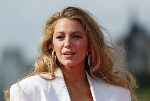 Blake Lively travolta dalle critiche Teme che sia la fine della sua carriera