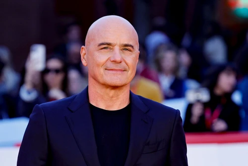 Luca Zingaretti fa mea culpa su Montalbano e debutta da regista citando Paolo Sorrentino