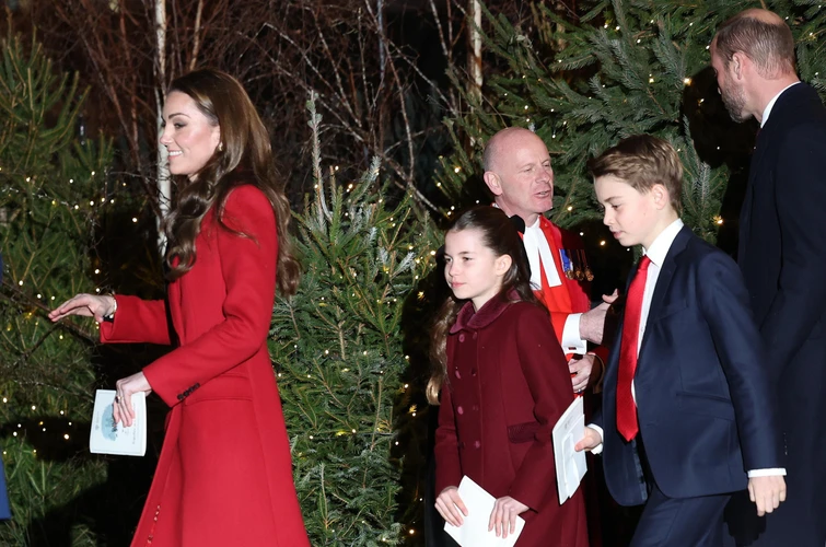 Kate Middleton e il segreto col figlio Louis Mamma sto scoppiando Tenero retroscena al concerto di Natale