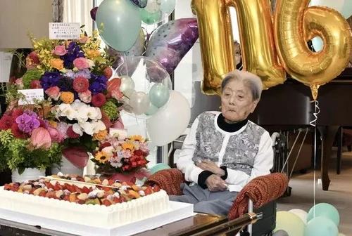 La donna più vecchia del mondo ha ceduto il primato è morta a 116 anni Tomiko Itooka La sua storia straordinaria