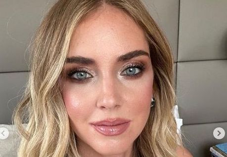 Chiara Ferragni Rompe Il Silenzio Sui Social Mentre Fedez è Ancora In ...