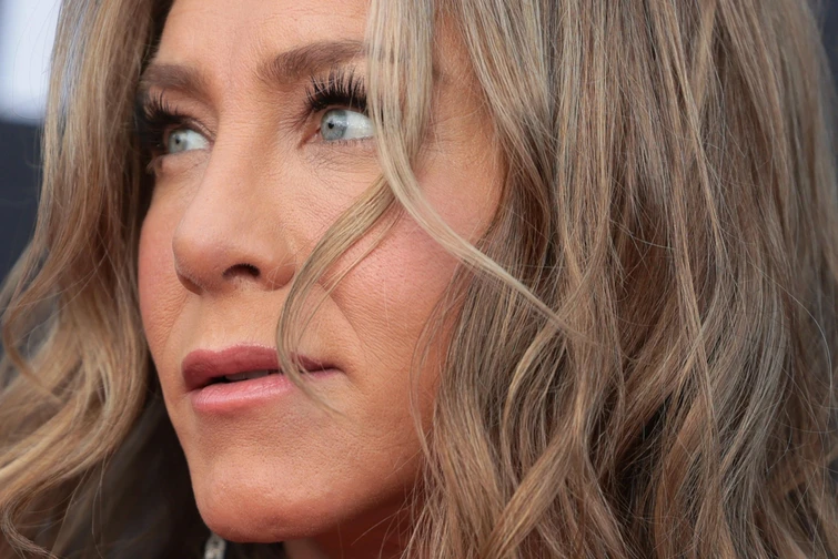 Kamala una gattara senza figli bufera sul vice di Trump Vance La risposta fulminante di Jennifer Aniston