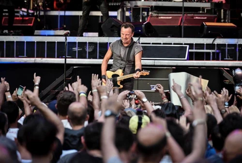 Bruce Springsteen è malato annullate due date del tour