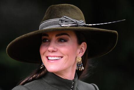 Kate Middleton a sorpresa riappare in pubblico è la terza volta dalla diagnosi di cancro Cosa ha fatto