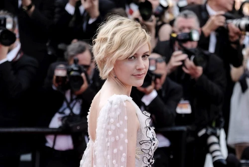 Cannes Greta Gerwig presiederà la giuria della 77esima edizione