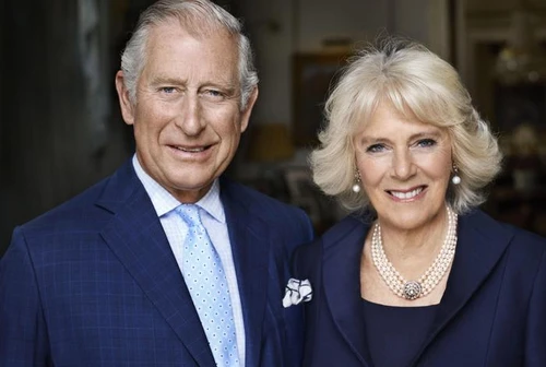 Camilla da rivale di Diana a regina consorte Ha da sempre suscitato sentimenti contrastanti