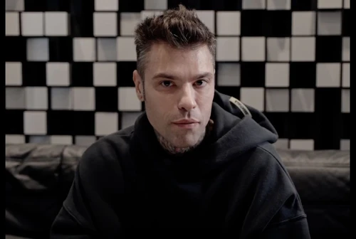 Fedez torna in Siae e lancia Siae racconta