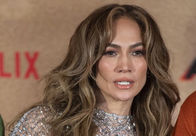 Jennifer Lopez è addolorata e devastata Perché ha cancellato il tour