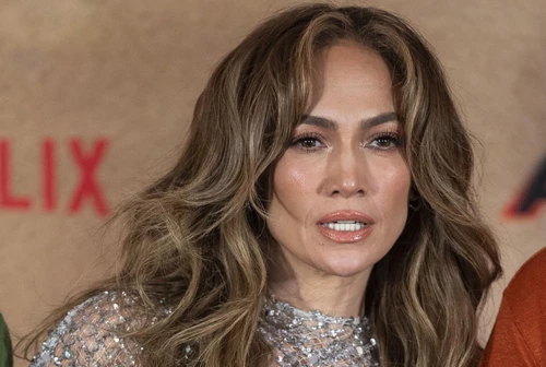 Jennifer Lopez è addolorata e devastata Perché ha cancellato il tour
