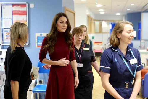 Kate Middleton Sono guarita dal cancro Il commovente video della visita allospedale dove ha fatto la chemio