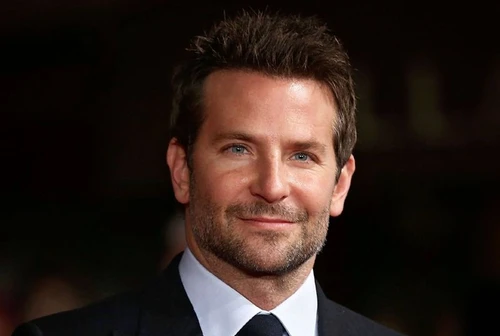 Maestro Bradley Cooper racconta la vita privata di Bernstein a Venezia