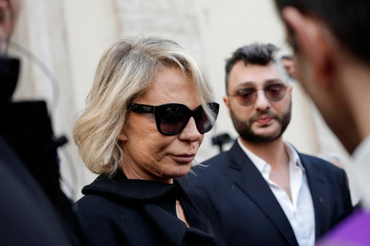 Si dichiara a Maria De Filippi e sconvolge Uomini e Donne la conduttrice risponde così