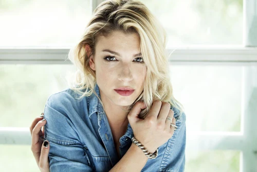 Emma Marrone Non posso diventare madre a cause del tumore La mia battaglia