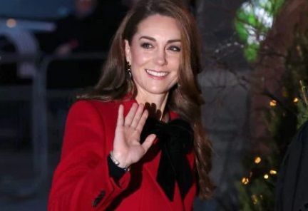 Kate e William augurano Buon Natale e scelgono una foto importante ecco perché