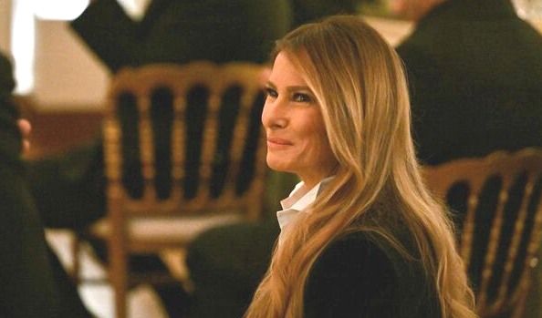 Melania riappare dopo quattro settimane di assenza: ecco i motivi che l’hanno tenuta lontana da Trump