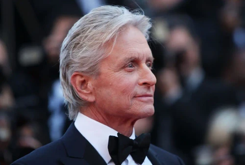 Michael Douglas compie 80 anni