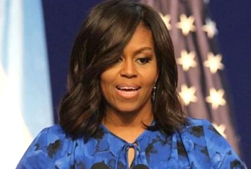 Michelle Obama e lannuncio dellautobiografia marketing o discesa in campo