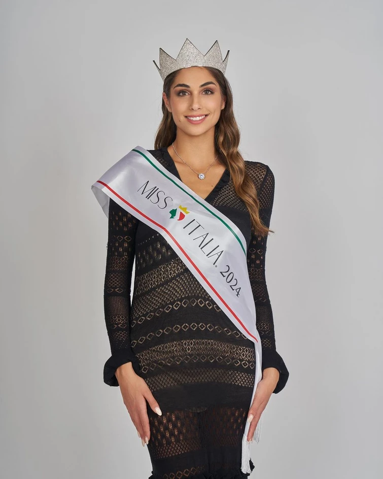 Miss Italia 2024 è la toscana Ofelia Passamonti seconda la sarda Elisa Armosini