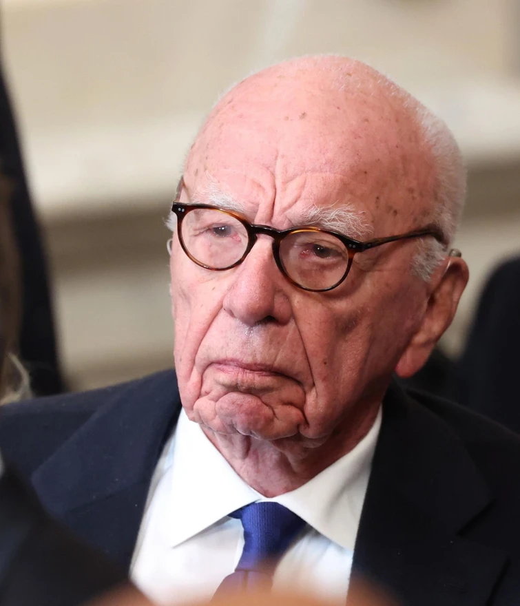 Il principe Harry costringe Murdoch a chiedergli scusa 100 investigatori per spiarlo Risarcimento da capogiro