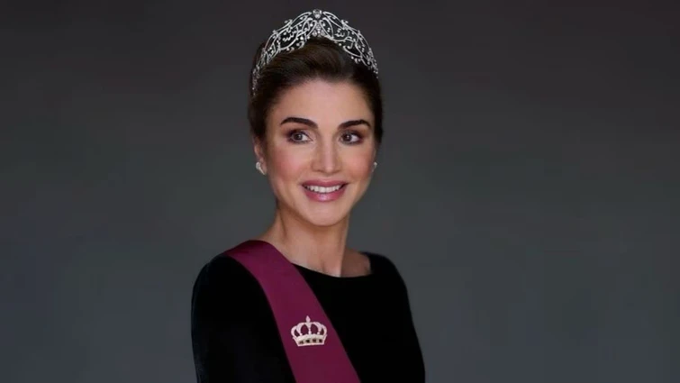 La regina Rania di Giordania compie 54 anni e sfoggia una tiara sui capelli che ha un significato particolare