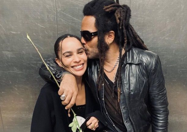 Lenny Kravitz i 60 anni la figlia Zoe e i capezzoli che si vedono dalla camicia