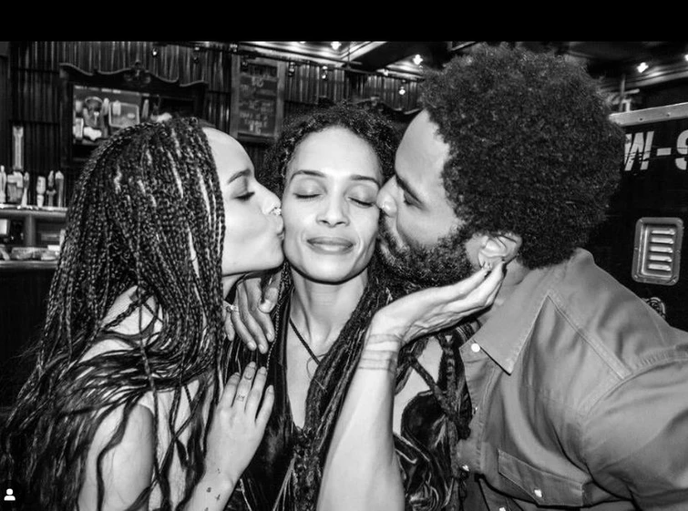 Lenny Kravitz i 60 anni la figlia Zoe e i capezzoli che si vedono dalla camicia