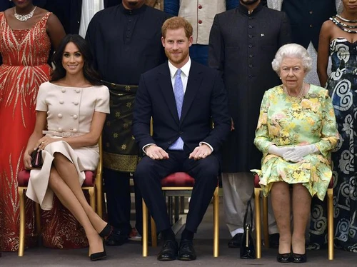 Dopo la morte della regina non cè pace per i reali nuove rivelazioni shock su Meghan e Harry