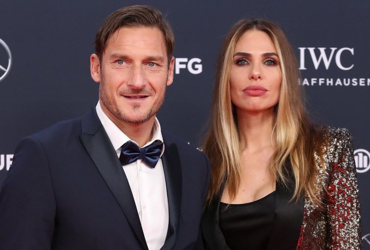 Ilary Blasi ha denunciato Totti per abbandono di minore, la risposta dell’ex calciatore