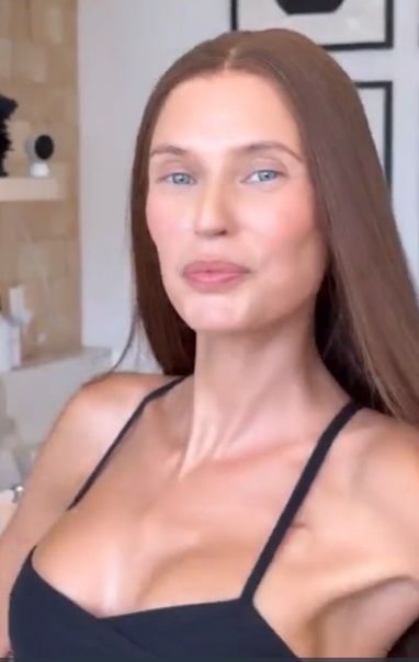 Bianca Balti mostra la nuova parrucca e non perde mai il sorriso e la grinta nonostante il tumore