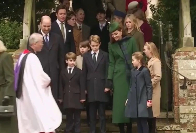 Kate il Natale dopo la malattia il messaggio nascosto dietro il look e quellabbraccio che ha commosso tutti