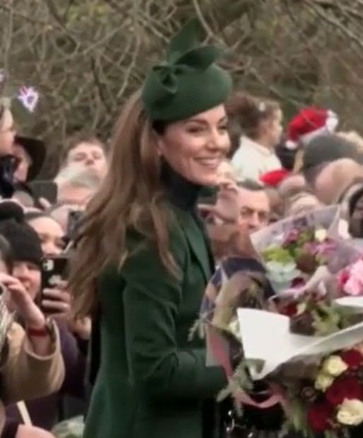 Kate il Natale dopo la malattia il messaggio nascosto dietro il look e quellabbraccio che ha commosso tutti