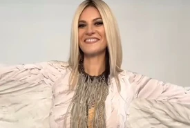 Laura Pausini irriconoscibile ecco perché ho deciso di diventare bionda